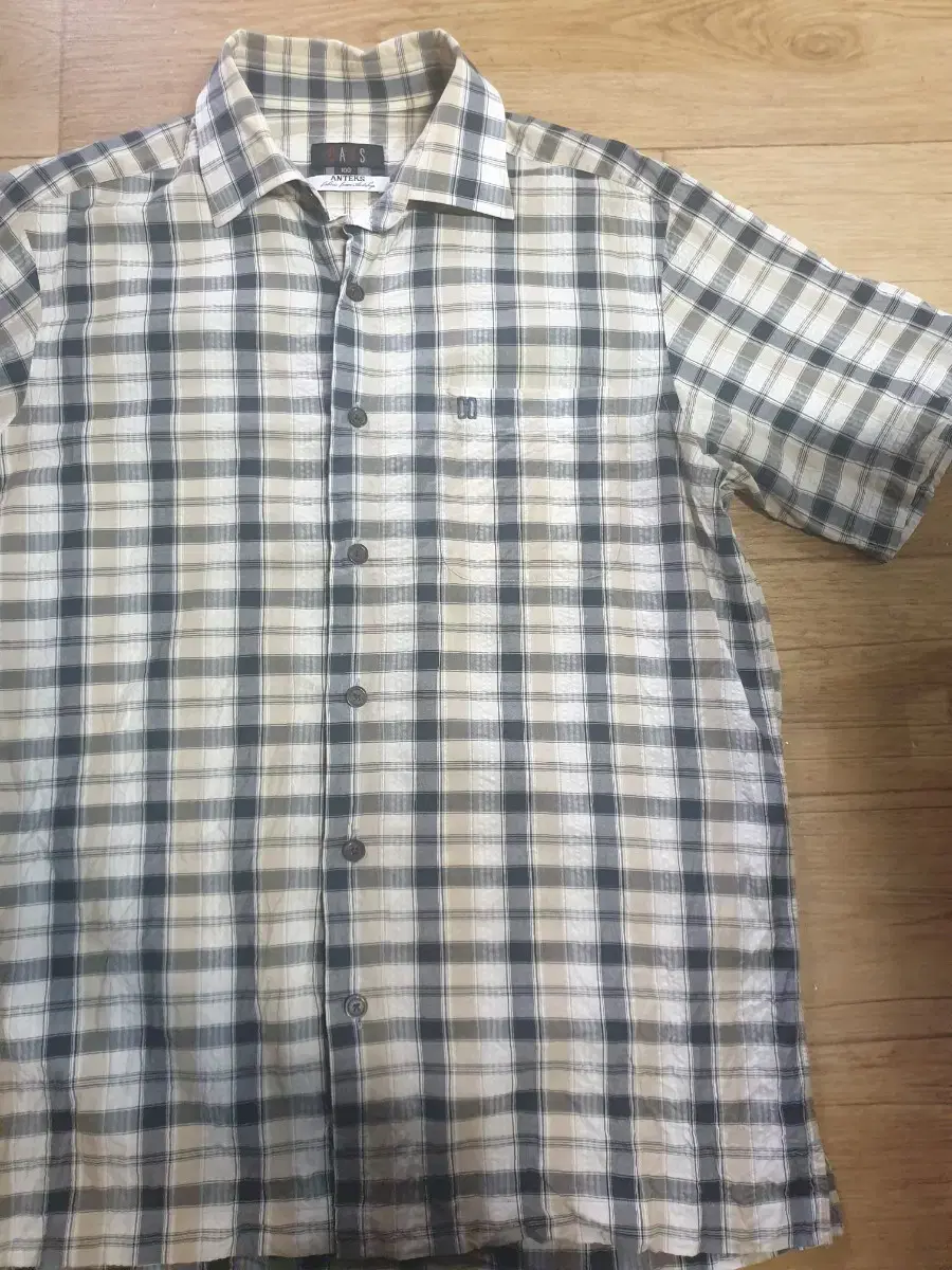 I have a size 100 Daks heated shirt in good condition