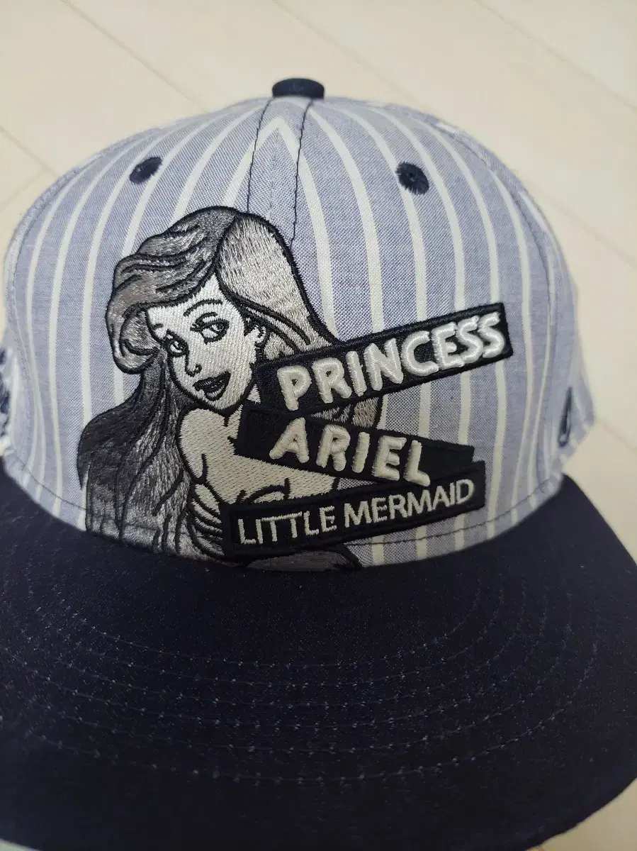 Quick saleNew Arrivals!Hats ondaXDisneyCollaboLimited EditionMermaidHatsSnapbacksLizLisaSTGucciST