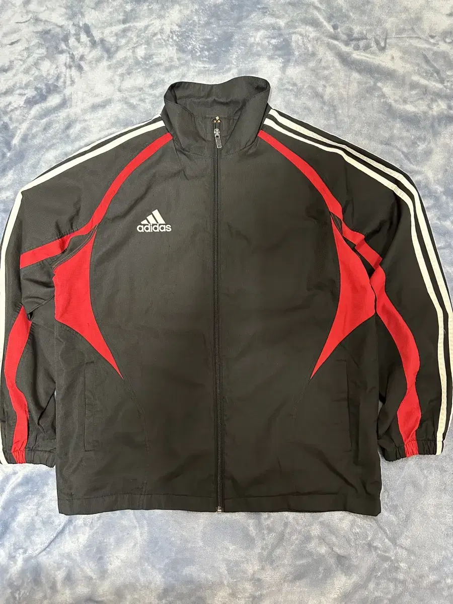 [95] Adidas Entry Modern Woven Suit Windbreaker