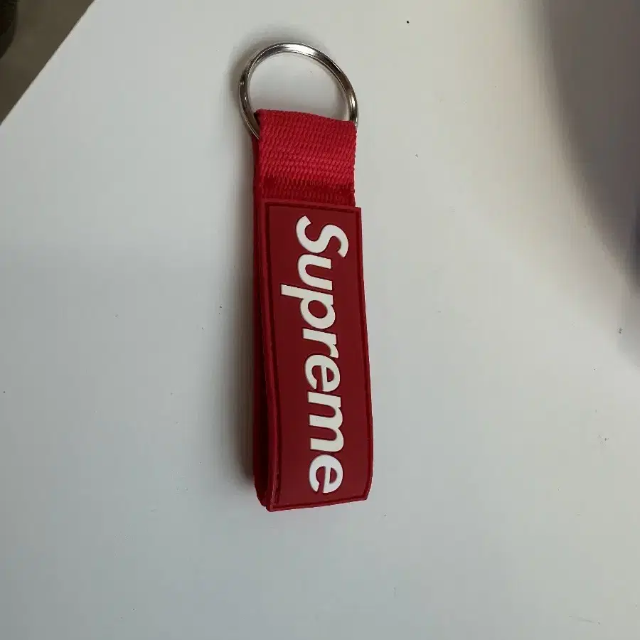 Supreme Webbing Keychain Red - 23SS