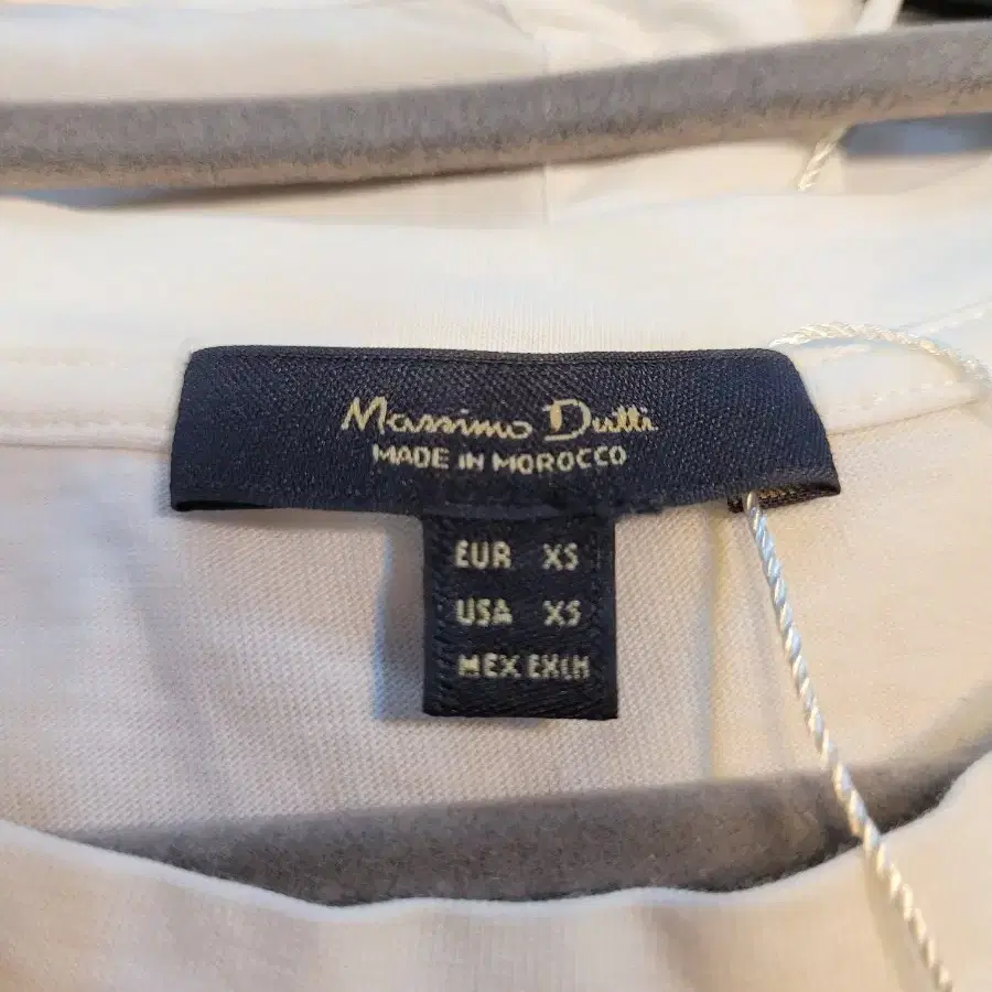 마시모두띠 Massimo Dutti 반팔티 M