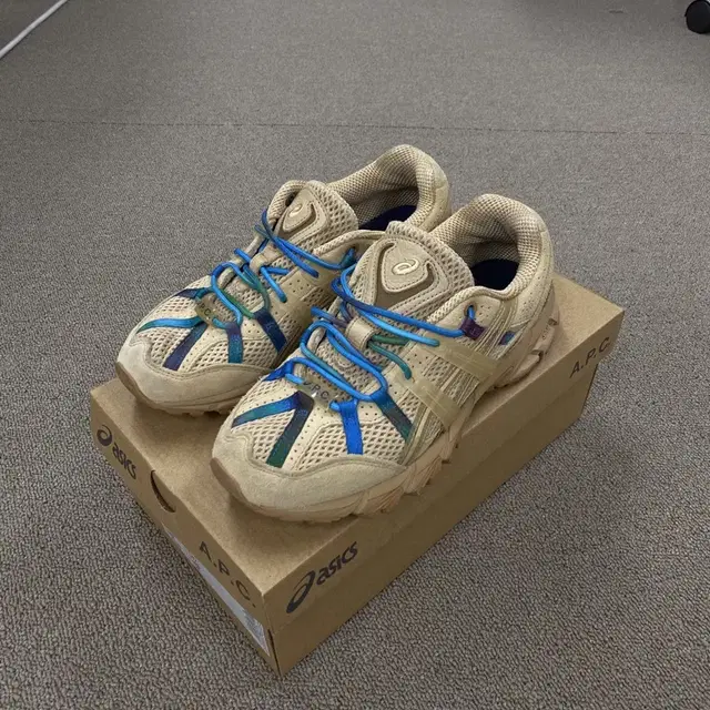 asics x apc 젤소노마 베이지 230