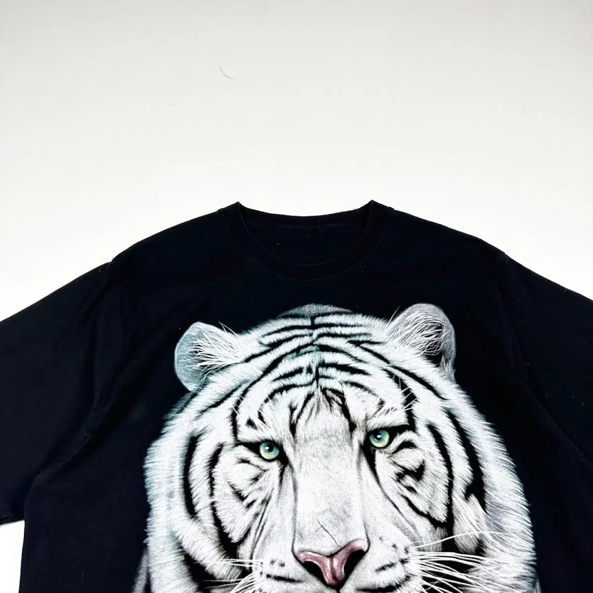 VTG Vintage baekho Tiger Black Short Sleeve T-Shirt (L)