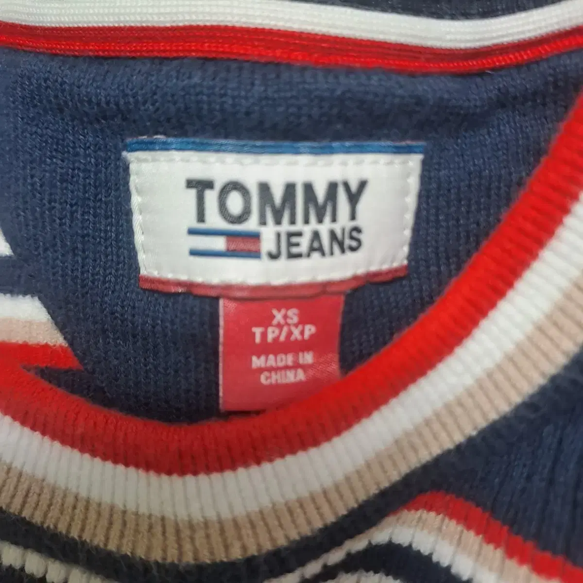 급처. 돈급. 타미진스 Tommy jeans 여성 반팔 니트 줄무늬