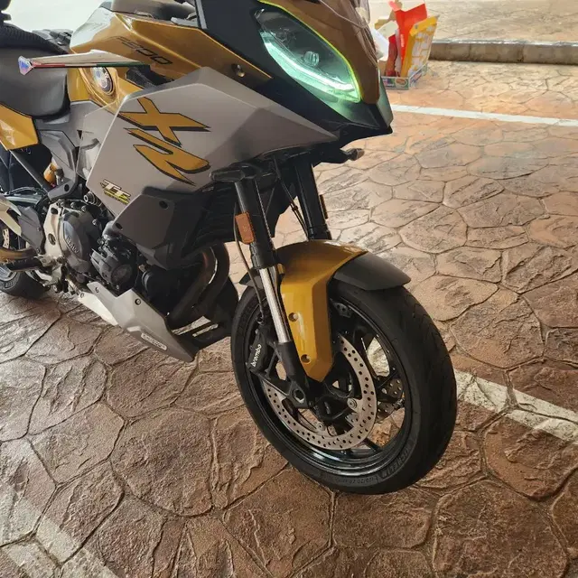 bmw f900xr 팝니다 ce04 대차가능(가격인하)