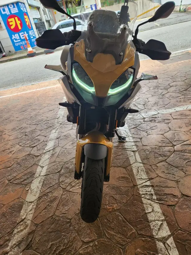 bmw f900xr 팝니다 ce04 대차가능(가격인하)