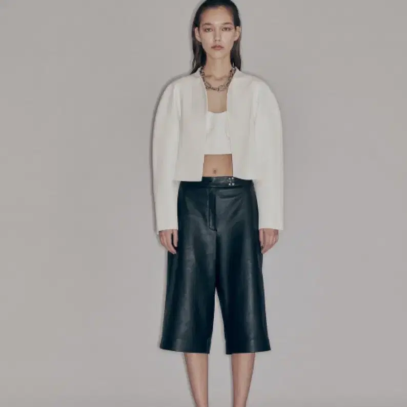 Yuji Lambskin midi pants 판매합니다