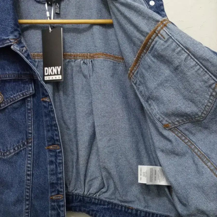 DKNY JEANS 데님 트러커 자켓 XL