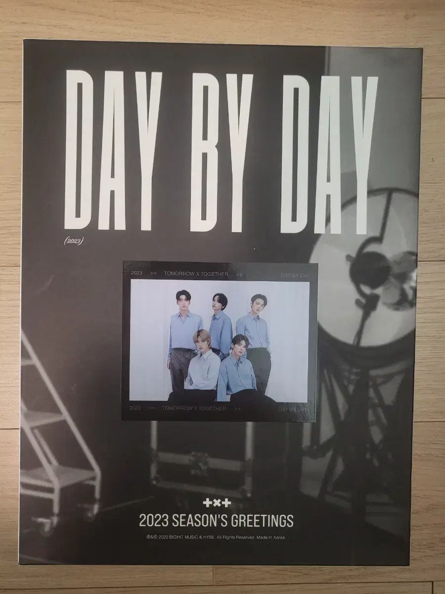 Quick sale) (Digital code, including pre-order benefit) TXT 2023 season's greetings