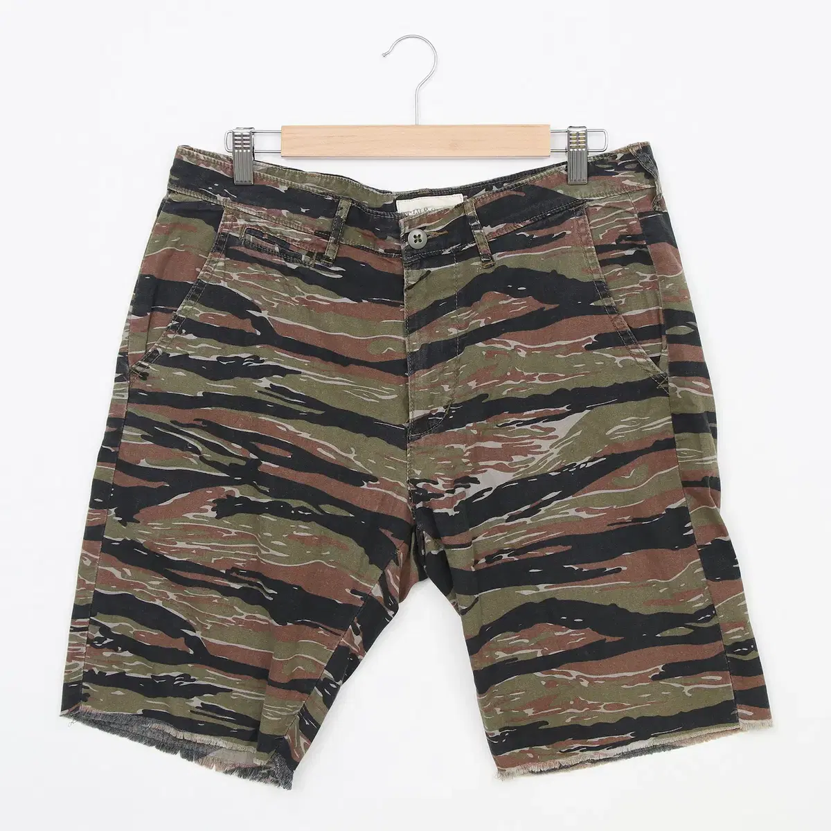 32 Denim & Supply Camo Shorts O593