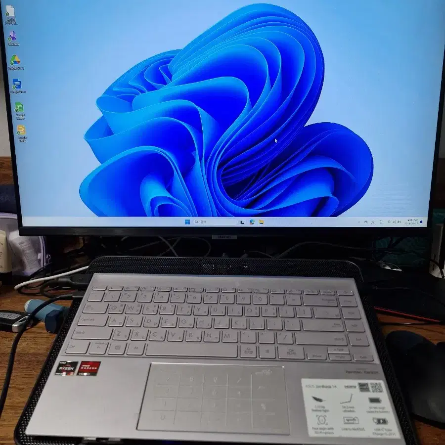 아수스 zenbook 14 UM425I