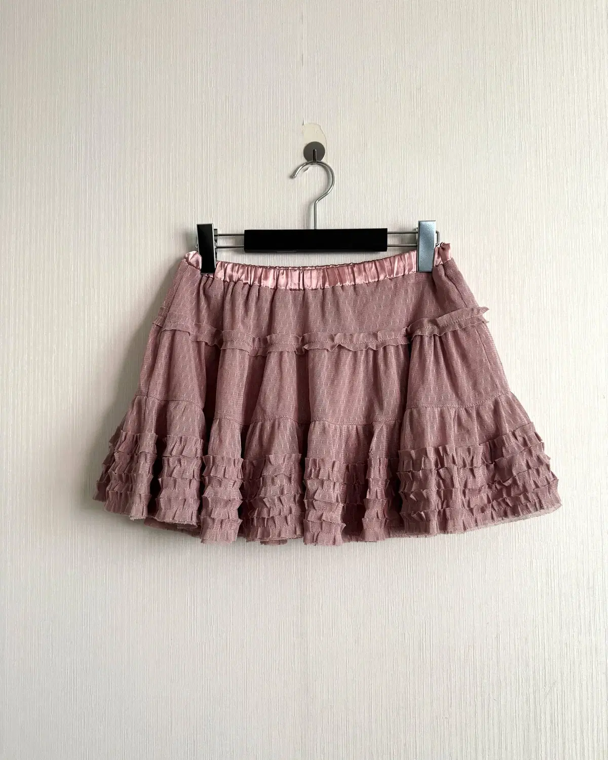 Dot pattern frill mini skirt