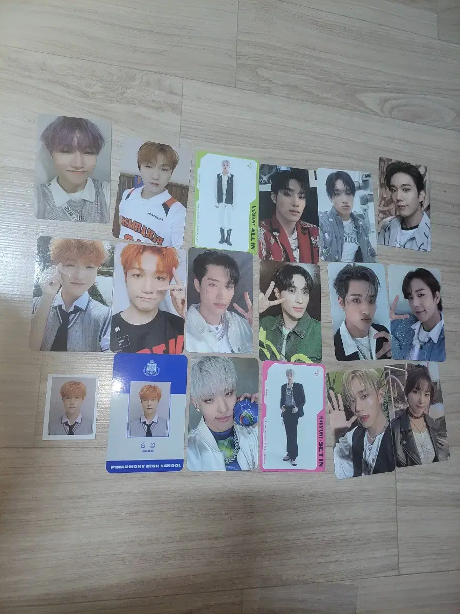 P1Harmony jongseob keeho intak kep1er Young sells photocard 