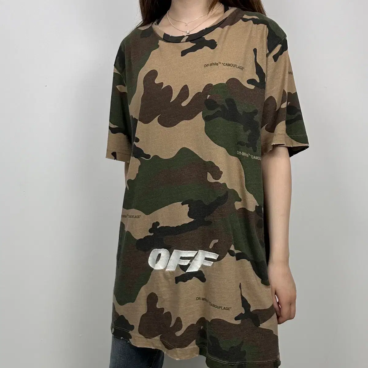 Off Off-White Camouflage Distressed Vahn Tee