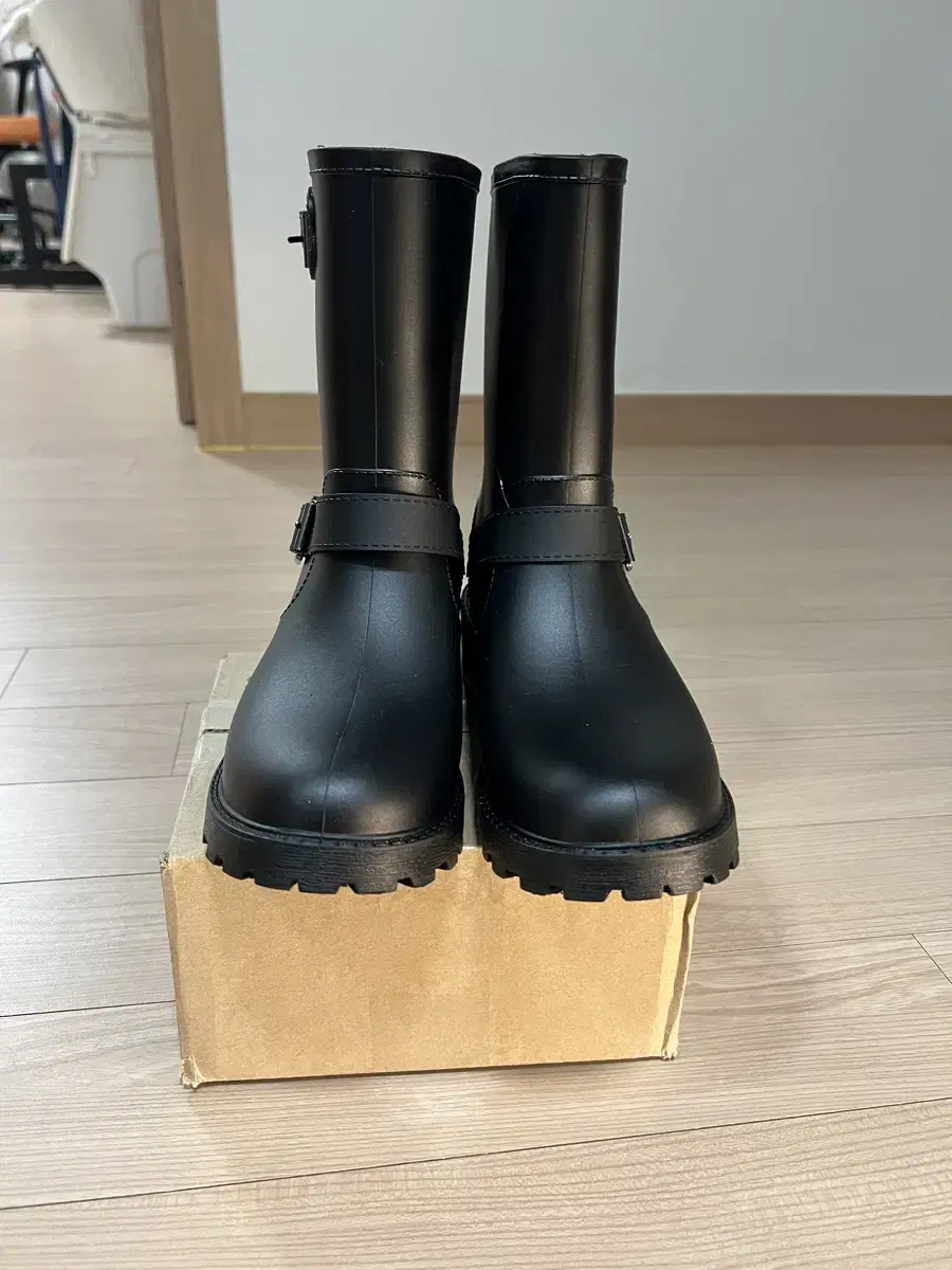 nine west 레인부츠 6M  (230~235)