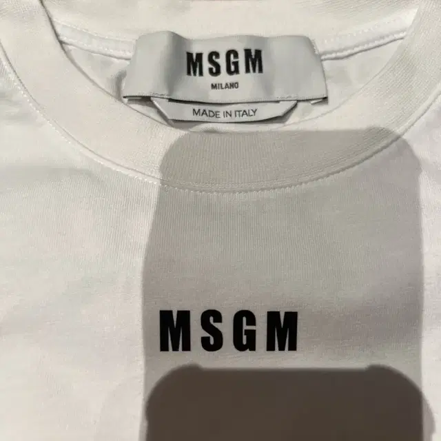 MSGM 새상품 반팔티셔츠, 세미오버핏 S, 스몰