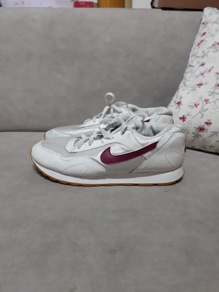 Nike 260-255