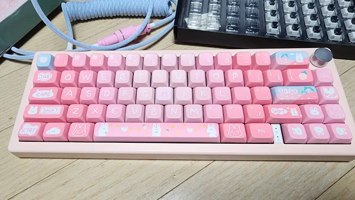 gmk67 커스텀 키보드