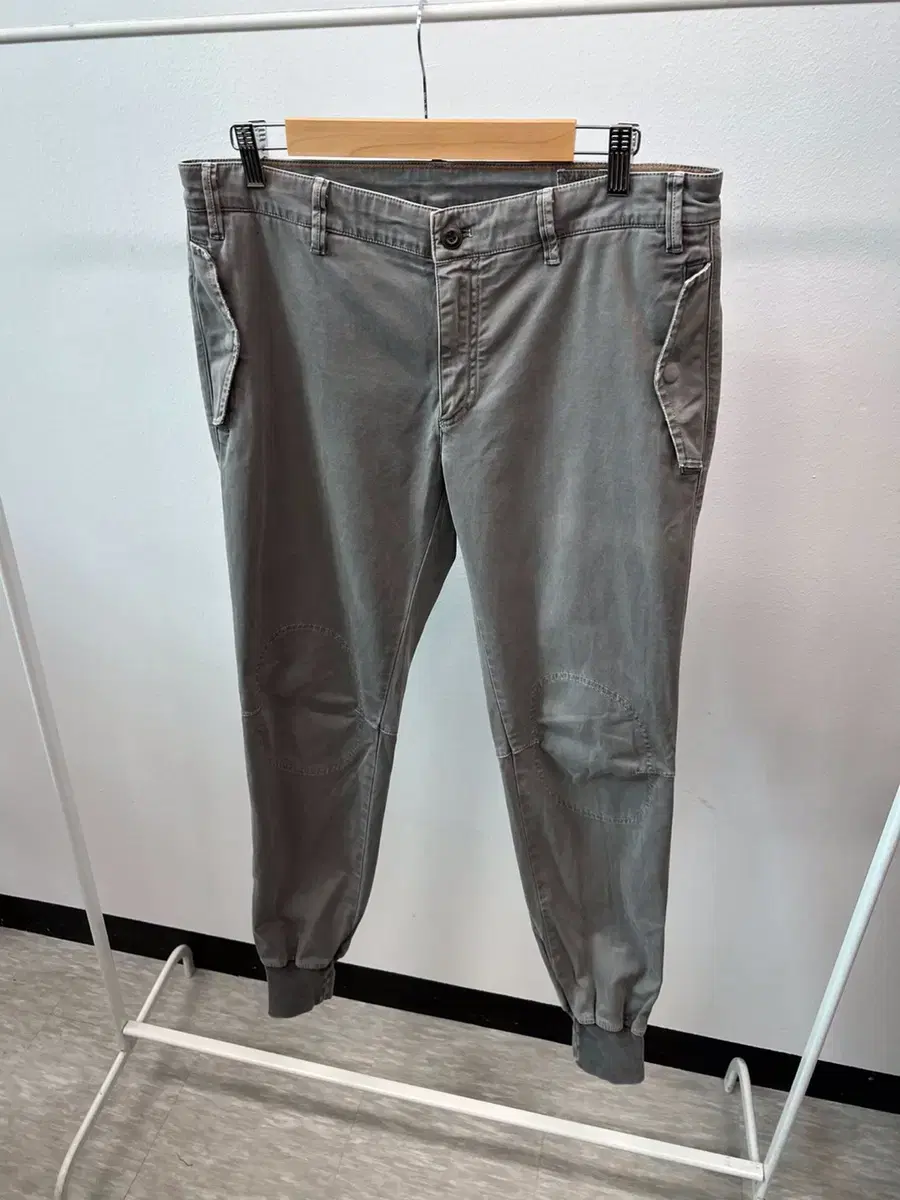 34) Mason's Span Jogger Pants