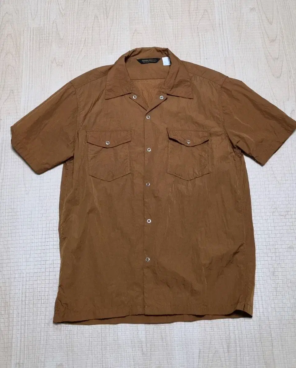 Uniform Bridge Short Sleeve Shirt Brick M