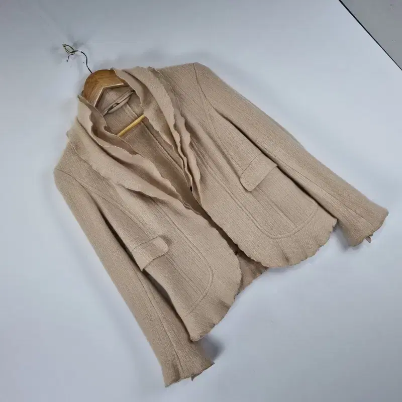 Z4867 BURBERRY 러필 셔링 가디건 자켓 여8SIZE