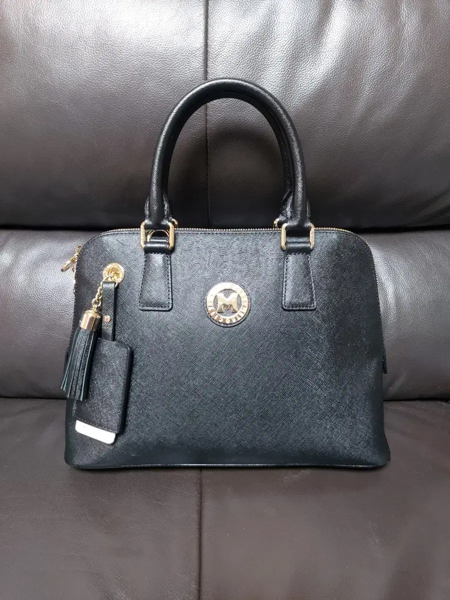MetroCity Saffiano Tasseled Bold Bag / Tote