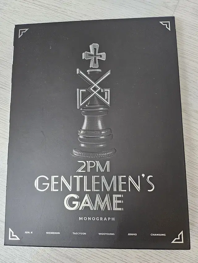 2pm GENTLEMEN'S GAME  MONOGRAPH