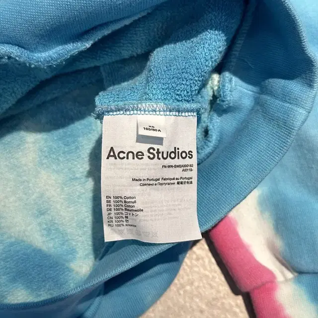 Acne Studios 아크네스튜디오 나염 하트 맨투맨