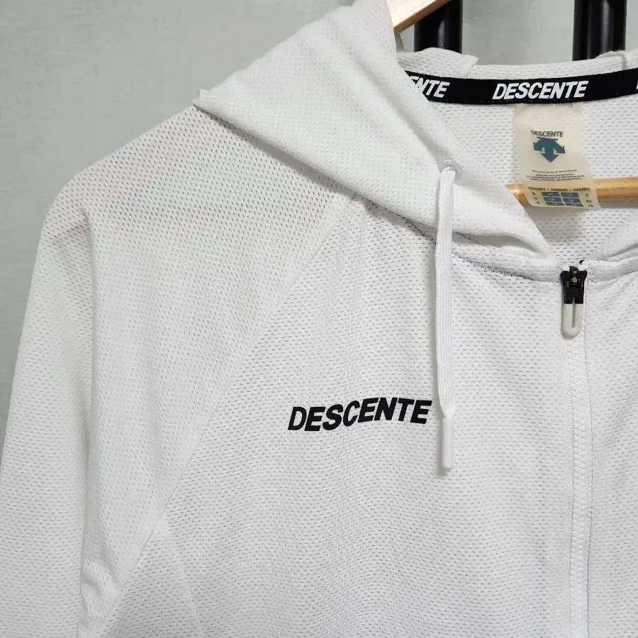 S/85 데상트 DESCENTE 매쉬 후드 집업