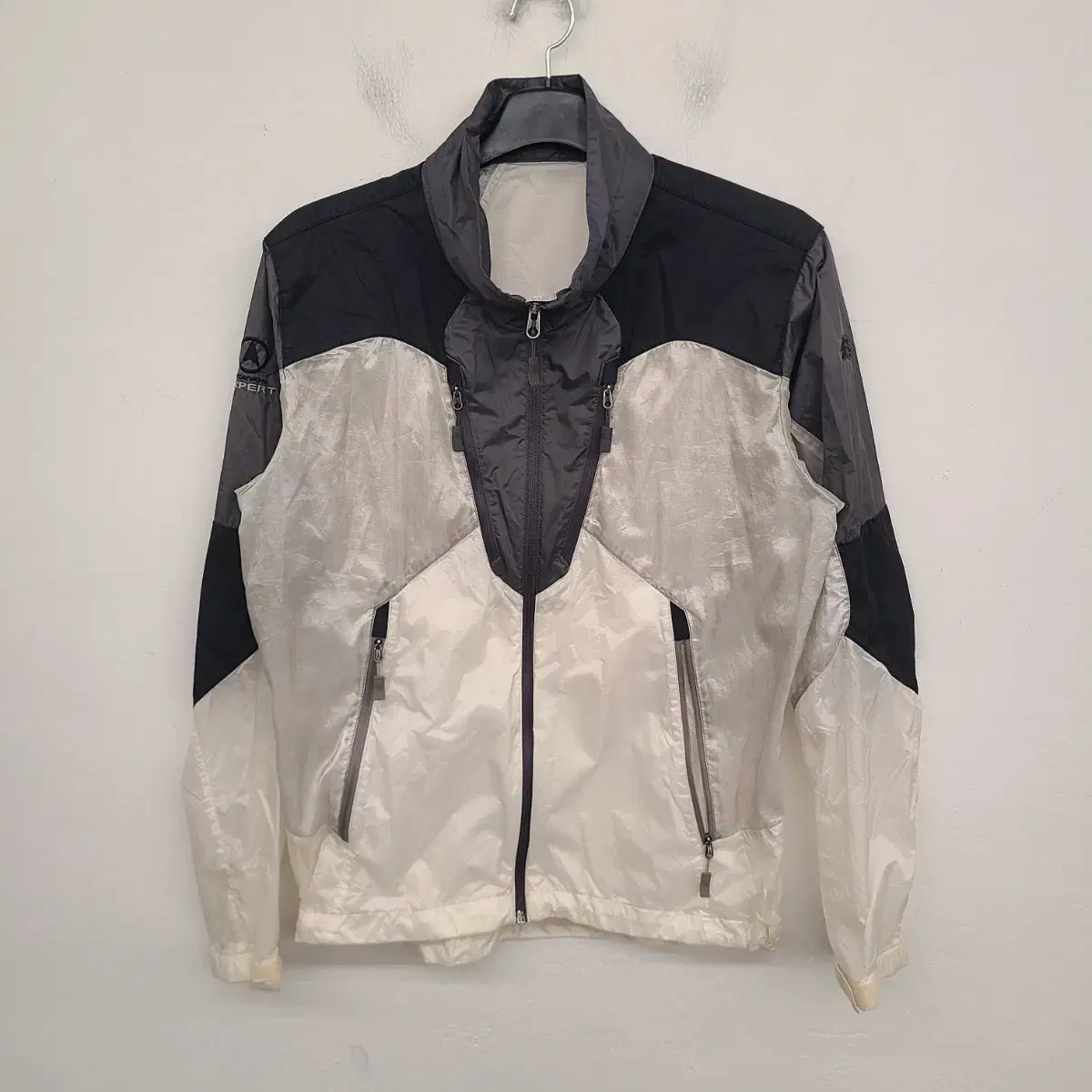 [100/L] KOLON SPORT windbreaker hiking jacket for sale.