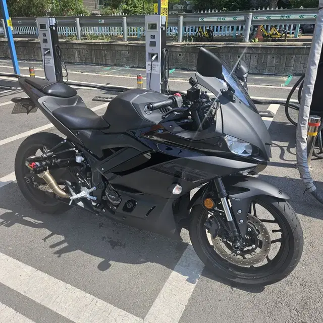 YZF-R3