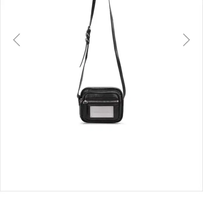 마땡킴 SQUARE LEATHER CROSS BAG IN BLACK