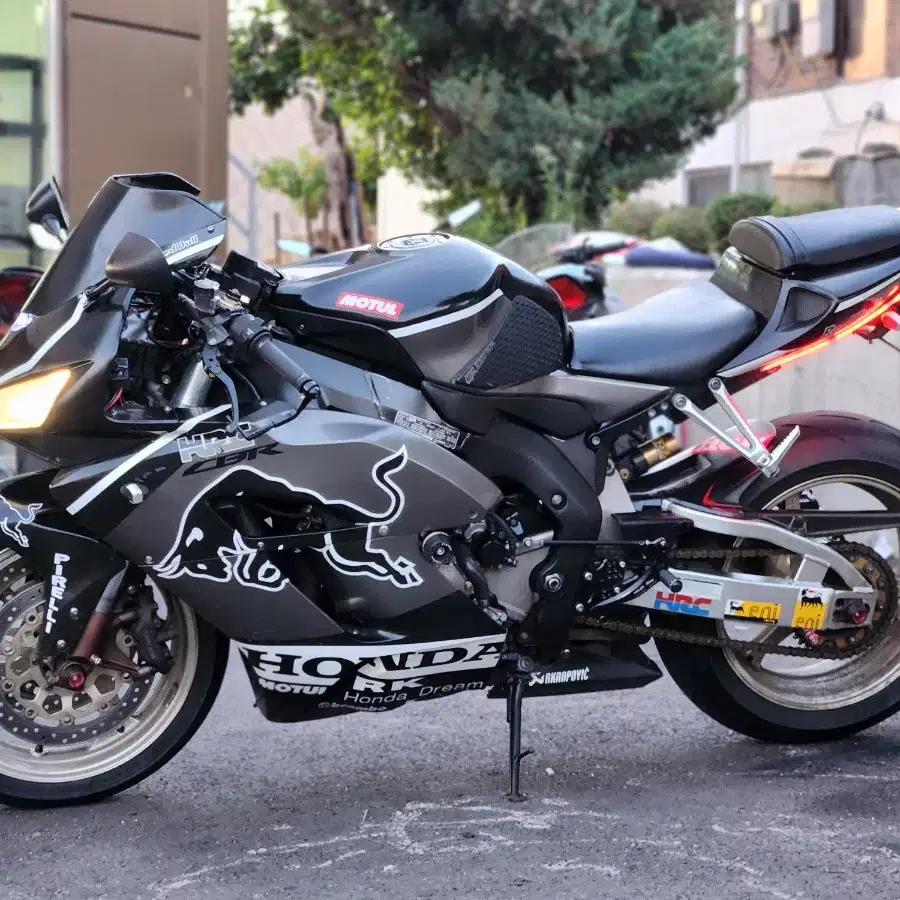 혼다CBR1000rr  05년식 짧은키로수369만원 금액다운