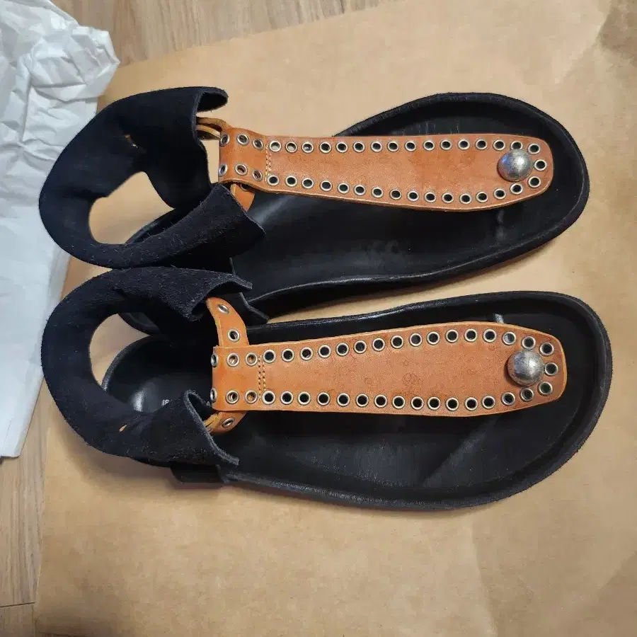 ISABEL MARANT eyelet sandal (37/245사이즈)