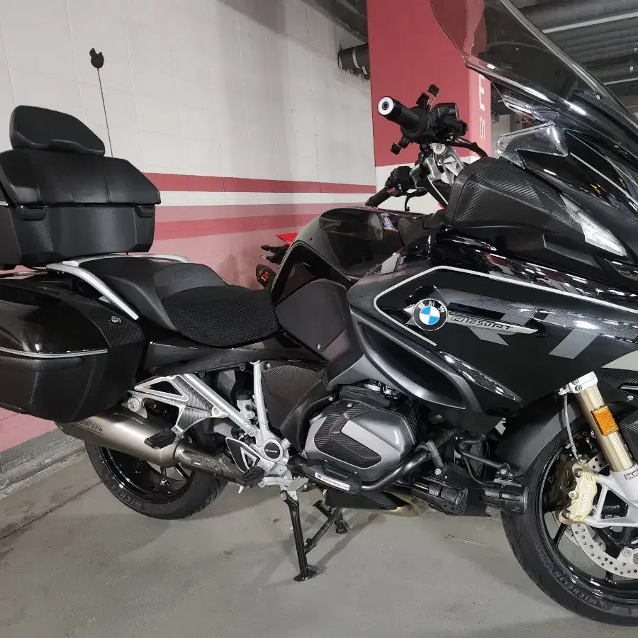 bmw r1250rt  23년 트리플블랙 풀튜닝 만키로