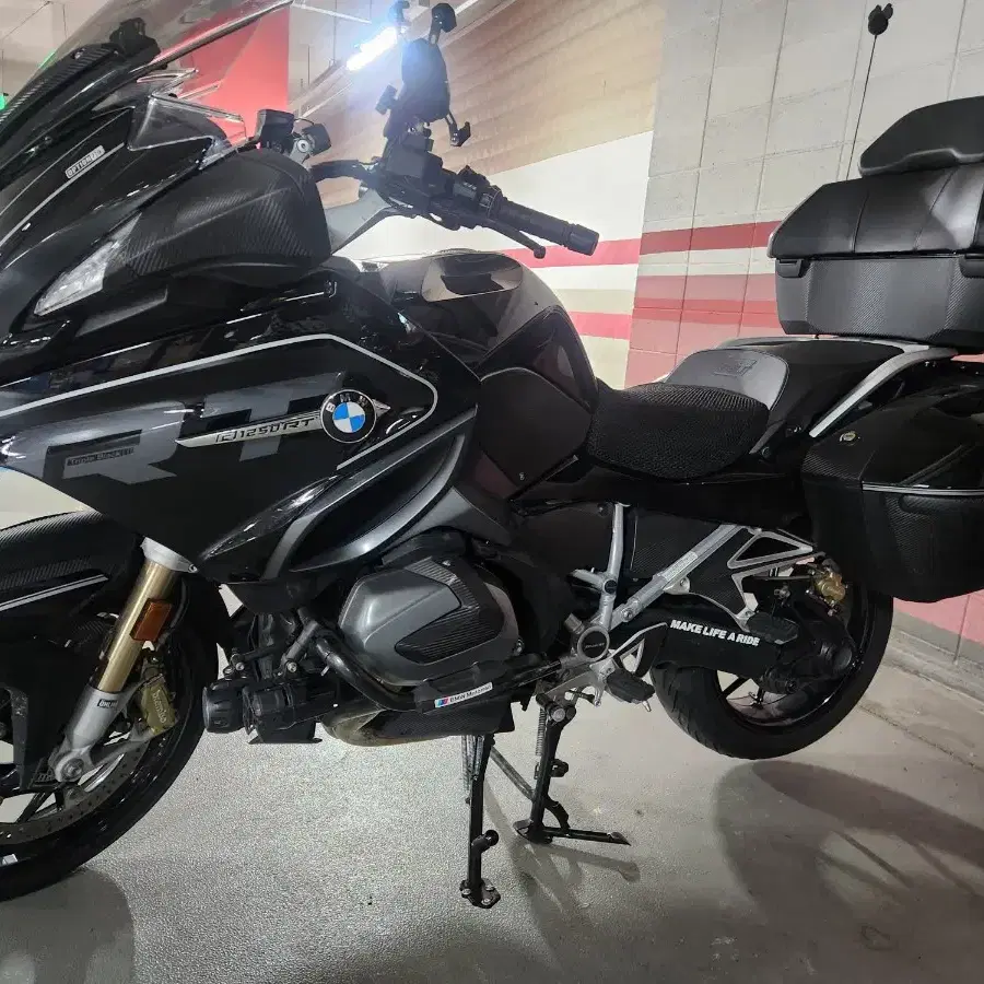 bmw r1250rt  23년 트리플블랙 풀튜닝 만키로