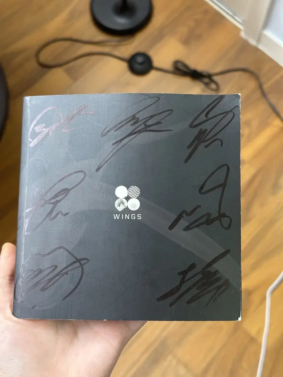 BTS bangtan Wings autographed album.