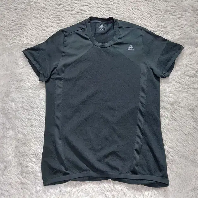 Size 100) adidas Running Performance Tee