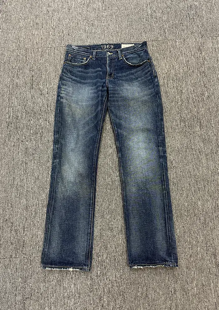 Gap jeans 31 inches