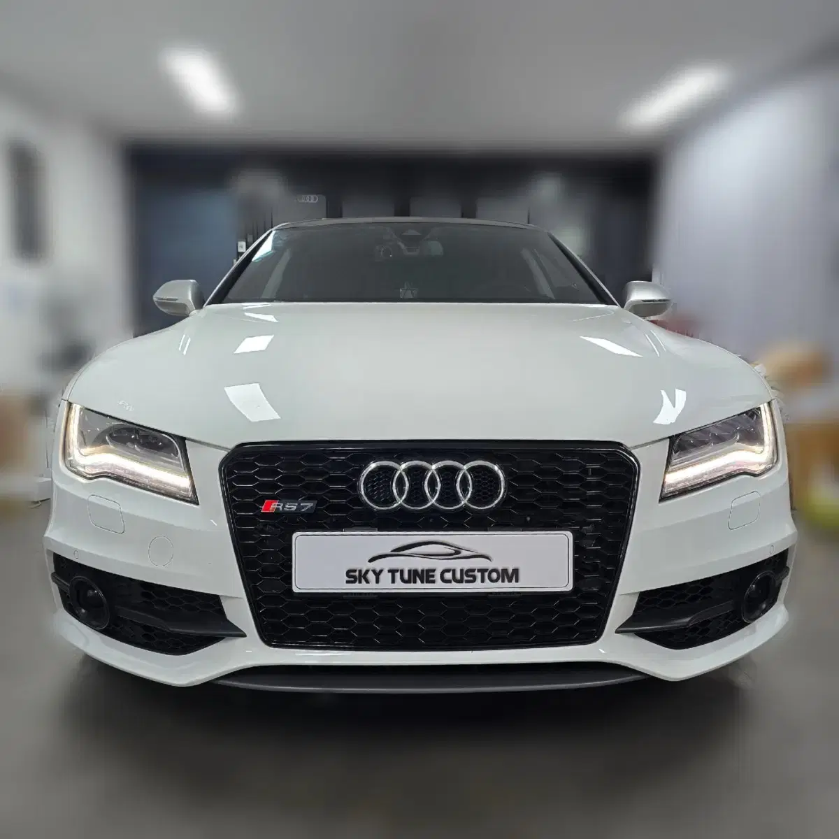 아우디 A7 3.0TFSI, 신형 R8 열선 4버튼핸들 장착&인스톨