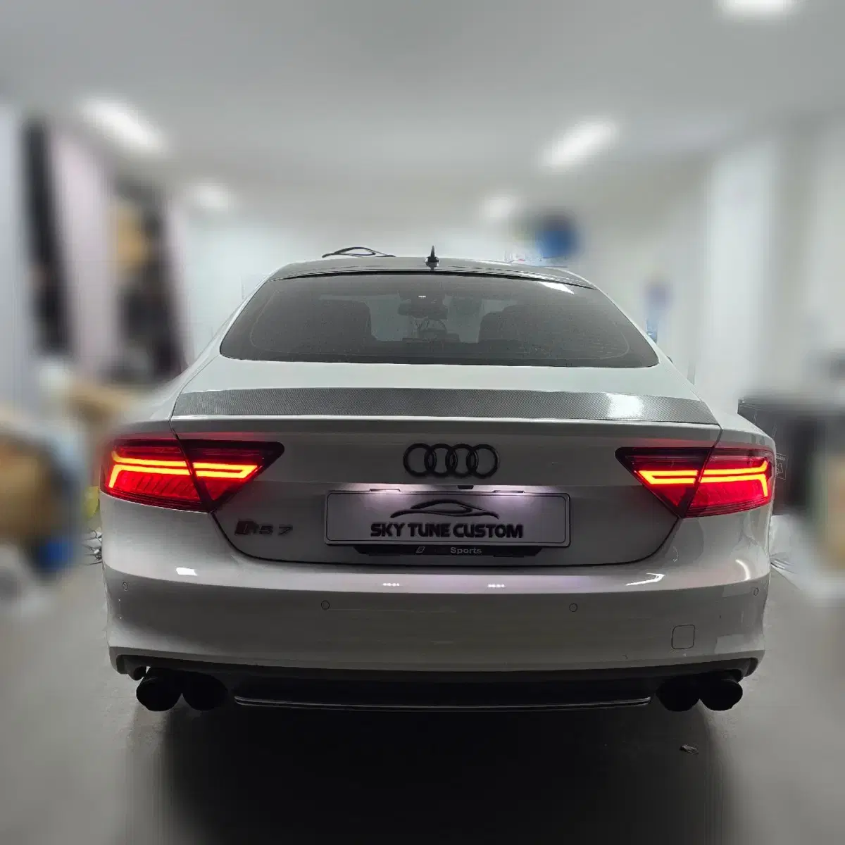 아우디 A7 3.0TFSI, 신형 R8 열선 4버튼핸들 장착&인스톨