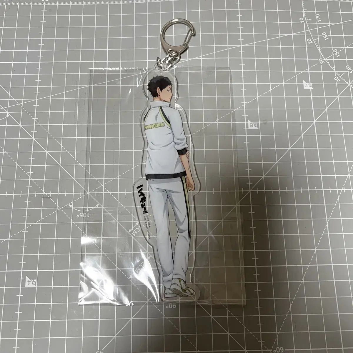 Haikyuu akaashi back acrylic keyring