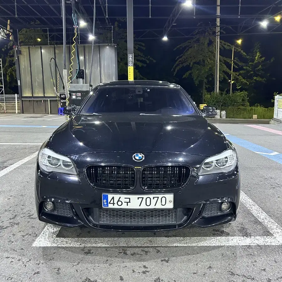 BMW 523i