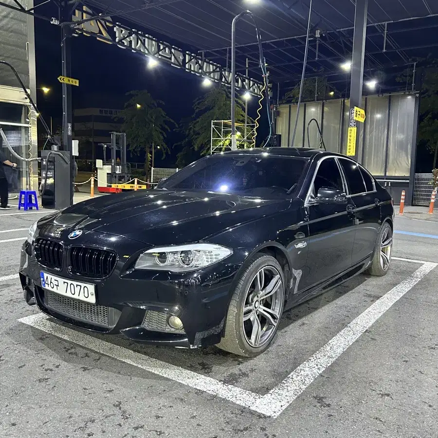 BMW 523i