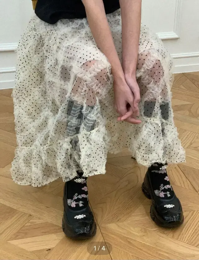 호쿠스포쿠스 Polka dot frill skirt / Champagne