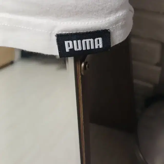 PUMA 푸마 화이트 라운드 티셔츠(110)