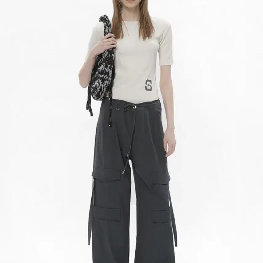 세이스라 STRING CARGO PANTS (거의 새상품)