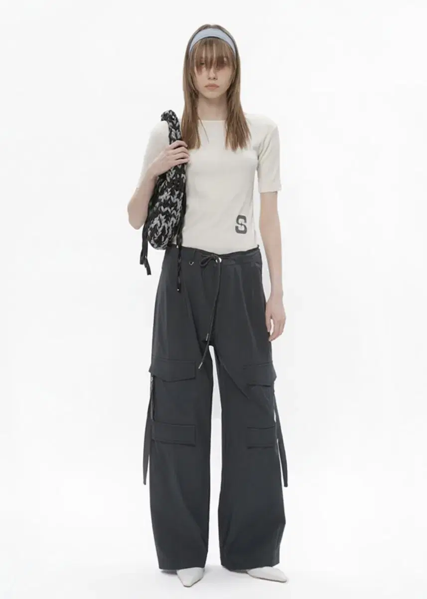 세이스라 STRING CARGO PANTS (거의 새상품)