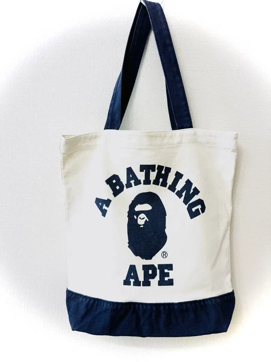 A BATHING APE 베이프 캔버스 토트백