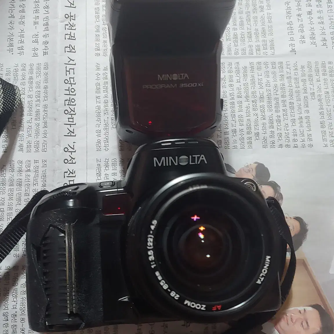 미놀타 (MINOLTA) DYNAX 800si 필름카메라 팝니다..